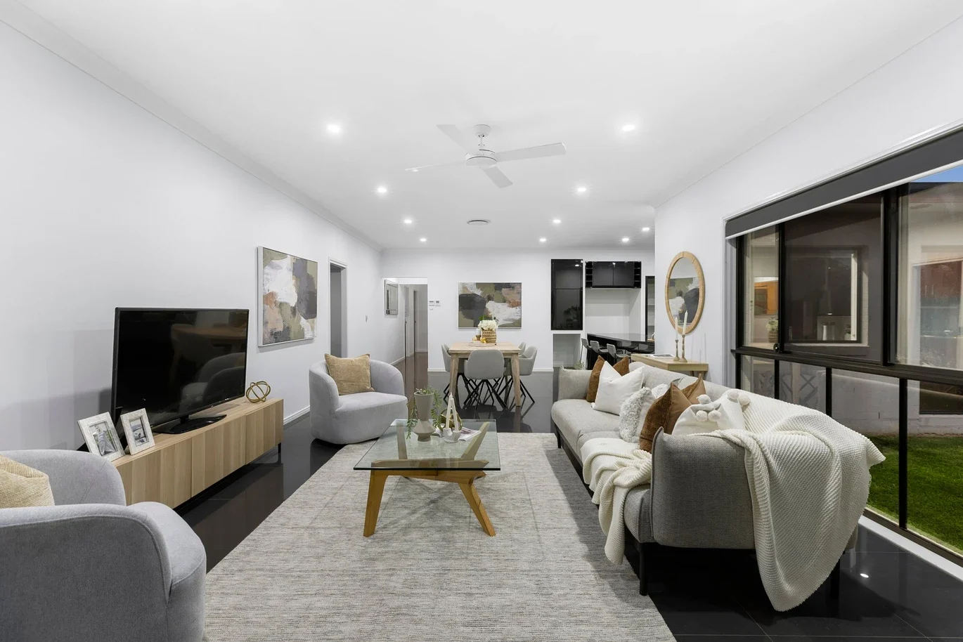 29 Rolland Parade, Warner 3